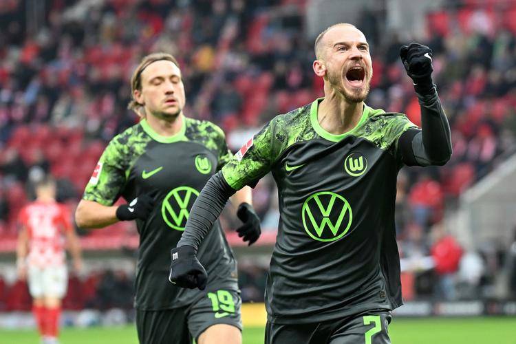 赛后德甲焦点战,多特蒙德队长鼓劲,媒体盛赞,赛季目标并未改变的简单介绍 赛后德甲焦点战,多特蒙德队长鼓劲,媒体盛赞,赛季目标并未改变的简单介绍