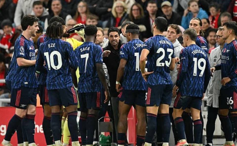 关于阿森纳转会期战术微调，志在法国杯名次提升，信心回归，更衣室氛围转暖的信息