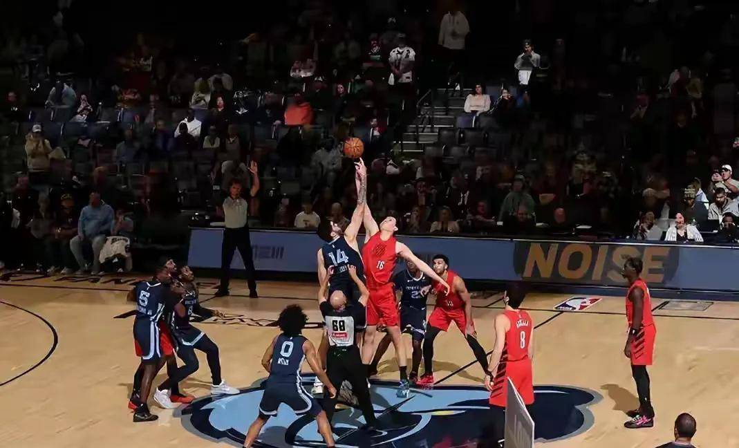 包含NBA季后赛冲刺阶段再迎强敌，托特纳姆防线松动，主帅态度——质疑声仍在，年轻球员得到机会的词条